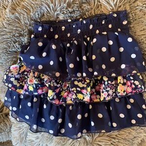 Girls skirt.  Size 6X-7